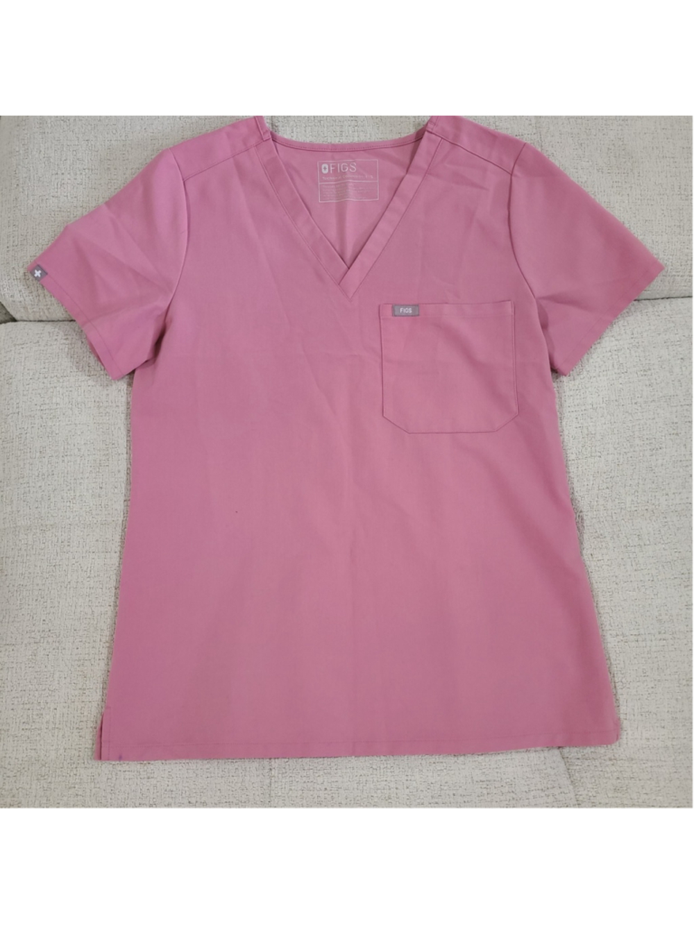FIGS Technical Collection Scrub Top Shirt Women Small Chalk Pink